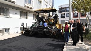 Bornova Belediye Başkanı İduğ, yol çalışmalarını inceledi