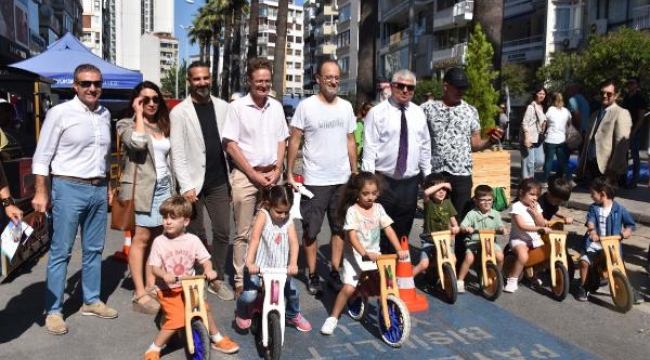 Büyükelçi Landrut, 'Avrupa Hareketlilik Haftası'nda toplu ulaşımı kullandı