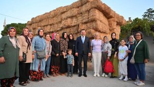 Büyükşehir'den zirai atık toplayan kadınlara Balıkesir kuzusu