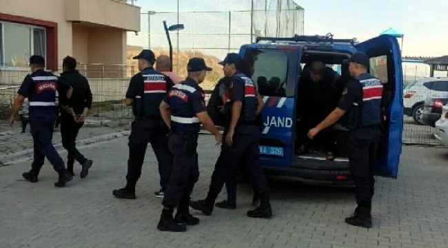 Çanakkale'de 'müebbet' ile aranan 4 FETÖ'cü yakalanıp, tutuklandı