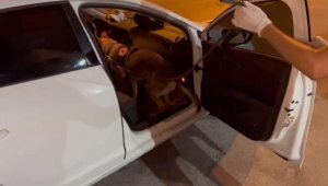 Çeşme'de otomobilde uyuşturucu çıktı