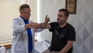 Elektrikli süpürge kemiklerini kırdı