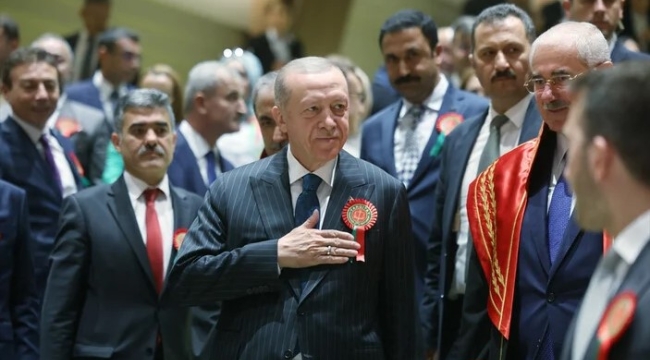 Erdoğan: Milletimiz yeni anayasayı anasının ak sütü gibi hak ediyor