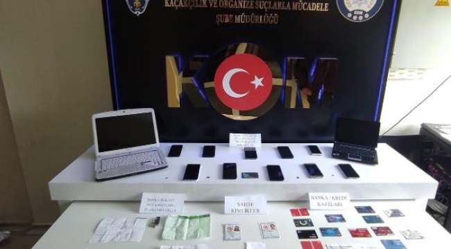 Hem vatandaşı, hem bankaları dolandırdılar