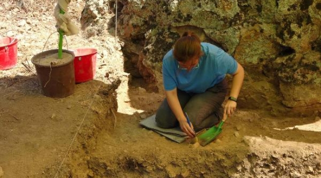 İnkaya Mağarası'nda Orta Paleolitik döneme ait saplı alet uçları bulundu 