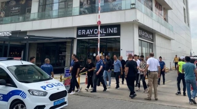 İzmir Adliyesi karşısında silahlı çatışma