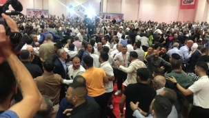 İzmir CHP kongresinde ortalık karıştı