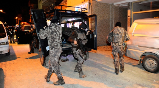 İzmir terör baskını: 10 gözaltı