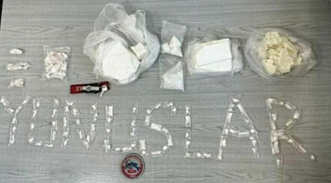 İzmir'de 1 kilo 470 gram kokain ele geçirildi