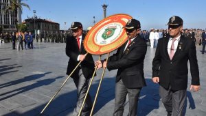 İzmir'de Gaziler Günü töreni düzenlendi