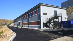 Karabağlar Belediyesi ekipleri İzmir Demokrasi Üniversitesi'nde