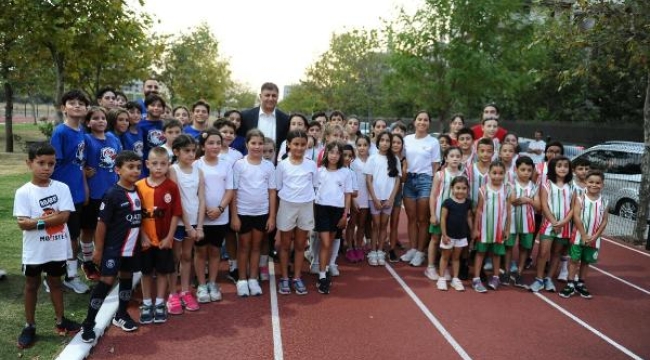 Karşıyaka'da 5 bin çocuk yaz tatilinde sporla buluştu