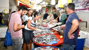 Kuşadası'nda belediye tarım müdürlüğünden balık denetimi