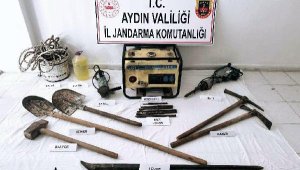 Kuşadası'nda SİT alanında kaçak tarihi eser kazısı 