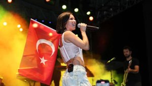 Menemen'de Inna rüzgarı