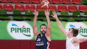 Petkimspor, Çağdaş Bodrum'u 71-69'luk skorla yendi
