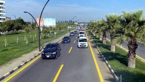 Soma ve Yunusemre'de yol boyama çalışması