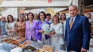 Usta oyuncu Hülya Koçyiğit Denizlili kadınlarla buluştu