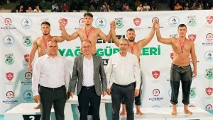 Yunusemreli yağlı güreşçilerden 2 madalya