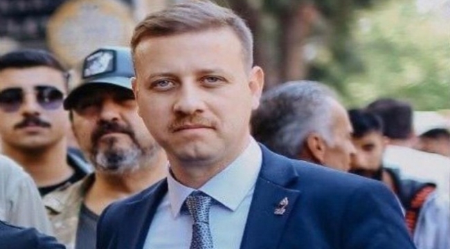 Zafer Partisi İzmir İl Başkanı, hem görevinden, hem partiden istifa etti