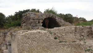 Alexandria Troas Antik Kenti'nde 2 bin yıllık bronz sikkeler bulundu