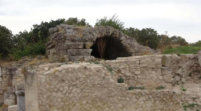 Alexandria Troas Antik Kenti'nde 2 bin yıllık bronz sikkeler bulundu
