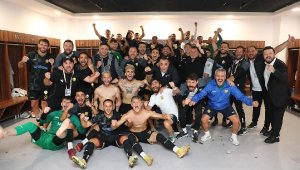 Aliağa Futbol farkı açıyor