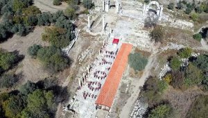 Antik kentte 100'üncü yıl koreografisi