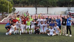 Ayvalıkgücü uygun adım