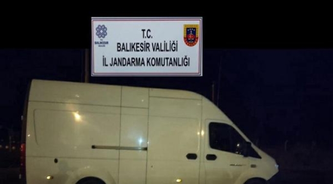 Ayvalık'ta 34 kaçak göçmen yakalandı