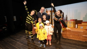 Başkan Arda'dan çocuklara tiyatro çağrısı