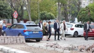 Başkan Sandal: Bayraklı'da durmadan, yorulmadan çalışıyoruz