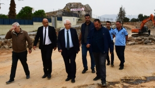 Başkan Selvitopu, Yeşilyurt Pazaryeri inşaatını denetledi
