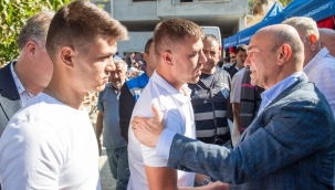 Başkan Soyer şehit Ünal Sipahi'nin mevlidine katıldı