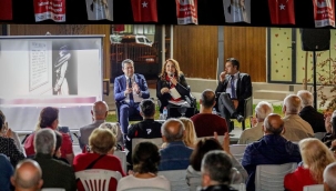 Bayraklı'dan 100. yıl paneli: Çıkış yolumuz Atatürk devrimleri