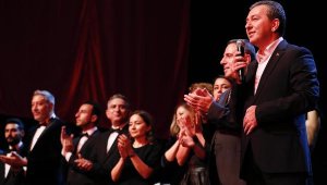 Bergama'da Cumhuriyet Bayramı kutlamaları konserle başladı