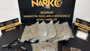 Bodrum'da otomobilde uyuşturucuya 2 gözaltı