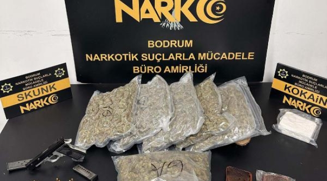 Bodrum'da otomobilde uyuşturucuya 2 gözaltı