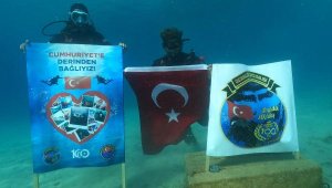 Bodrum'da sualtında 100'üncü yıl gösterisi