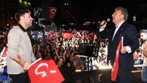 Bornova'da Cumhuriyet'in 100. yılına muhteşem kutlama