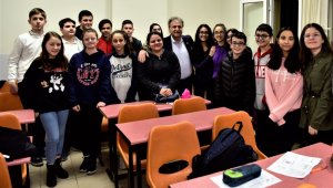 Bornovalı öğrenciler için yeni dönem eğitimleri başladı