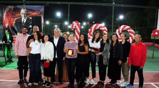Cumhuriyet Tenis Turnuvası'nın geliri yurtta kalan öğrencilere