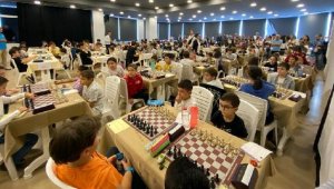 Cumhuriyet'in 100'üncü yılında Bornova'da satranç heyecanı