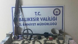 Erdek'te tarihi eser operasyonu; 3 bin 882 sikke ele geçirildi, 3 gözaltı