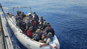 Fethiye'de 26 kaçak göçmen kurtarıldı