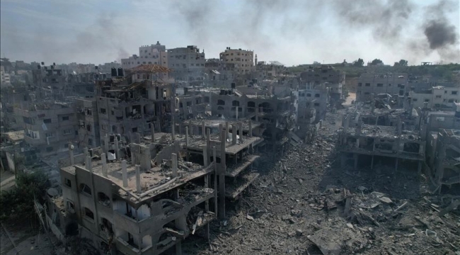 Gazze'de İsrail'in bombalarıyla meydana gelen yıkım görüntülendi