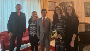 Genç sanatçı Bürkev, Münih Başkonsolosluğu'nu ziyaret etti