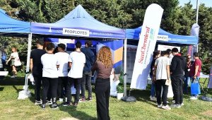 Gençler hayalleri için Kariyer Fuarı'na akın etti