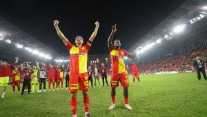 Göztepe'nin zirve yürüyüşü