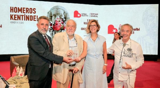 Homeros Festivali'nde İlber Ortaylı ve Metin Uca halkla buluştu